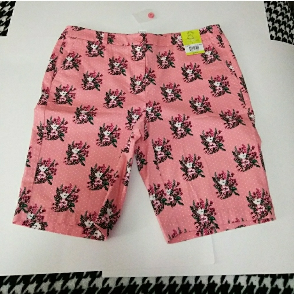 **SALE** NWT Juniper + Lime Pink Floral Shorts